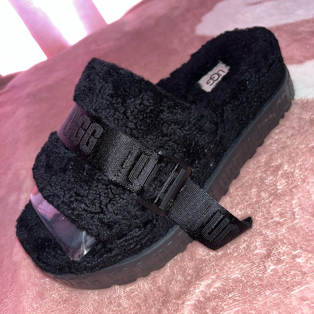 UGG Fluffita Slippers